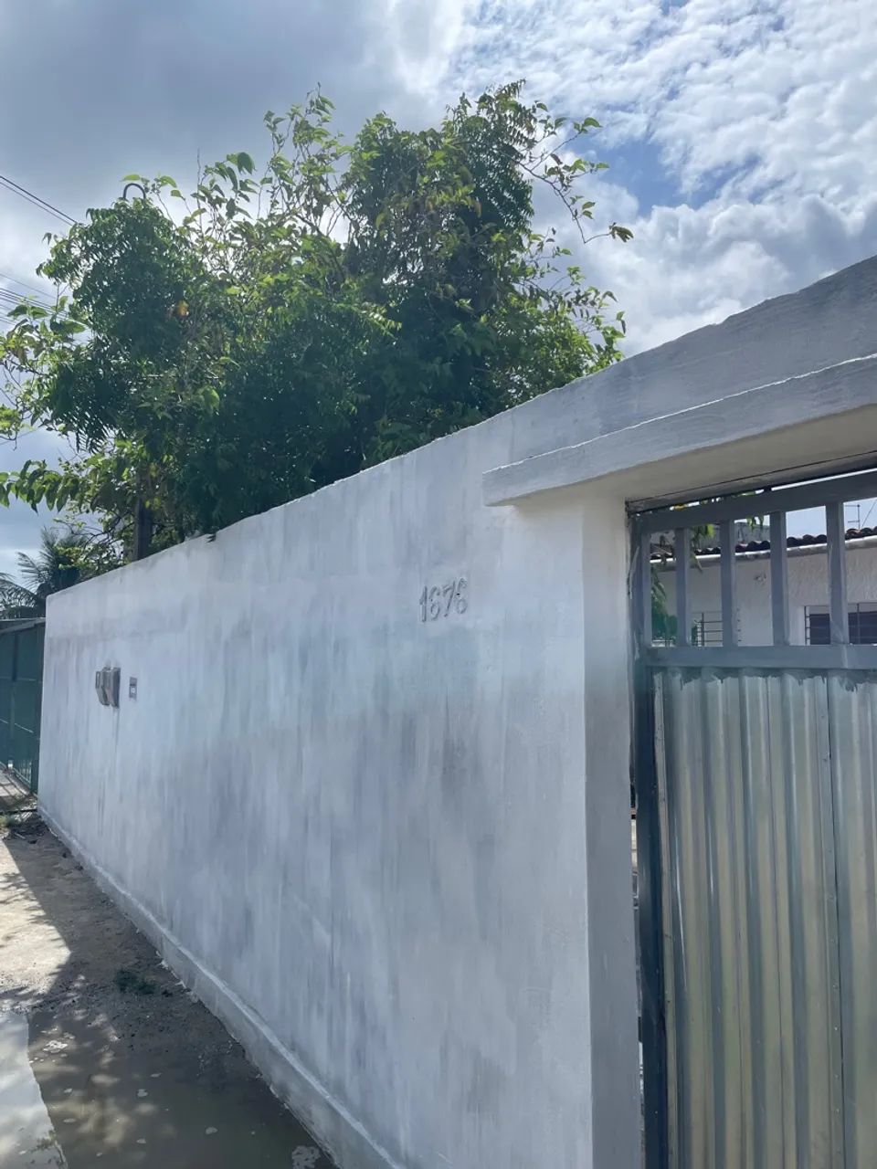 CASA EM PAU AMARELO - ALUGUEL