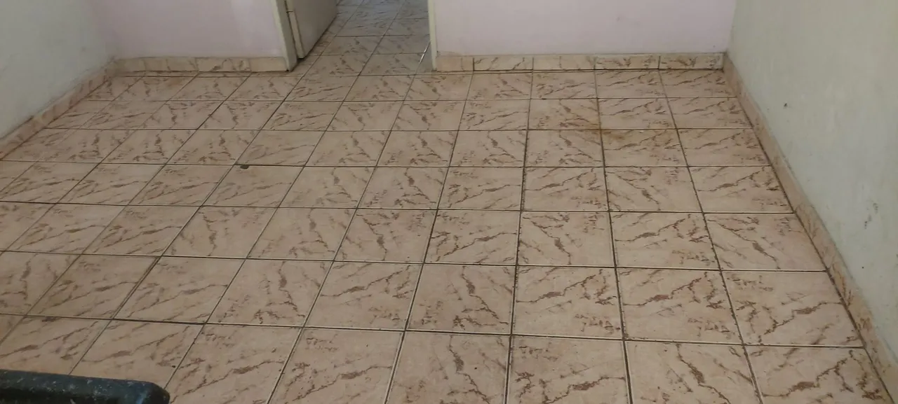 Duas peças incluindo luz água 650.