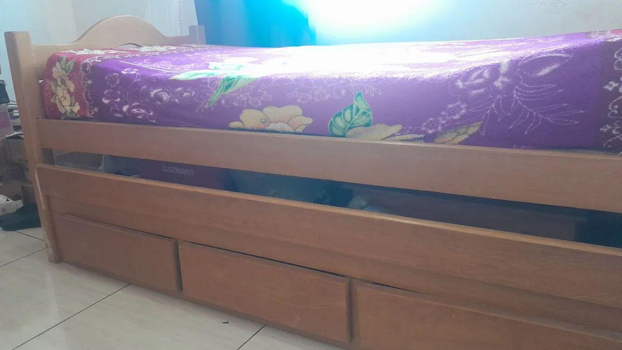2 SINGLE WOODEN BEDS WITH 3 DRAWERS EACH