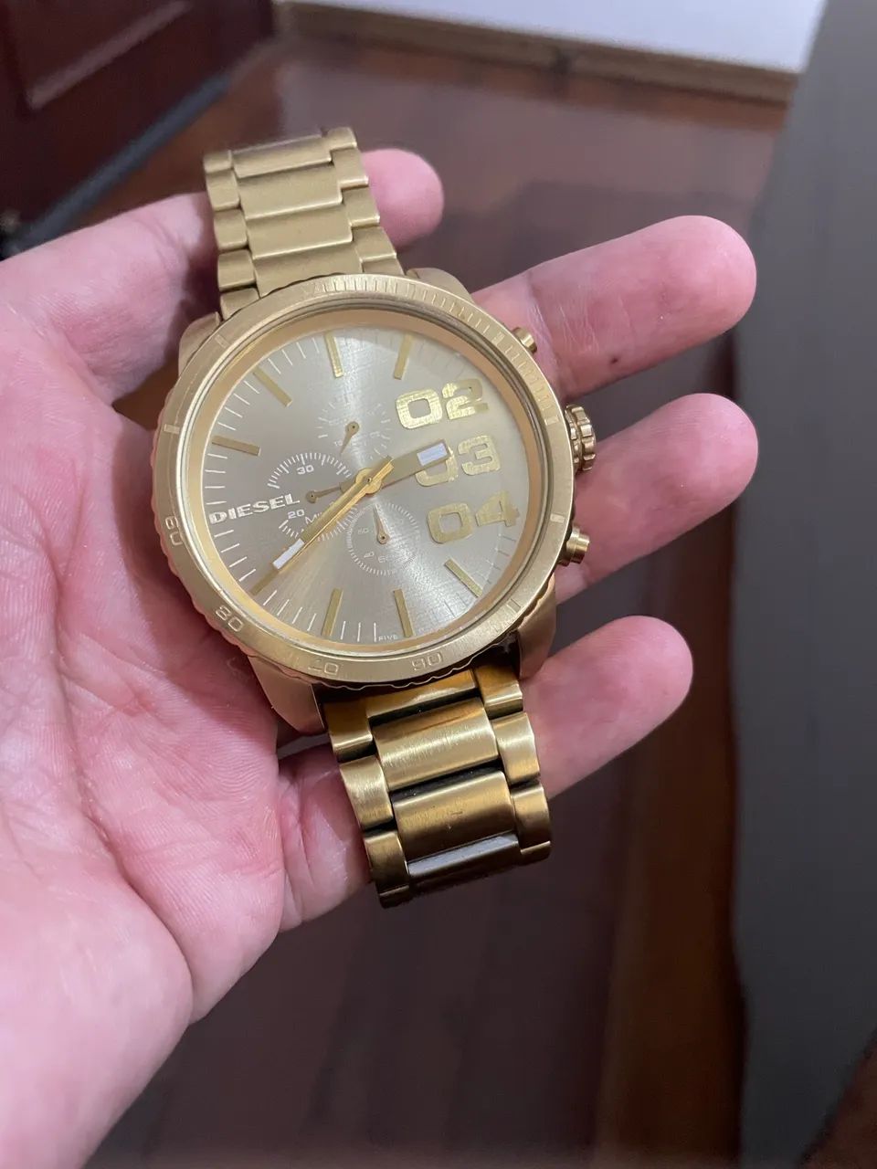 Relógio Diesel dourado
