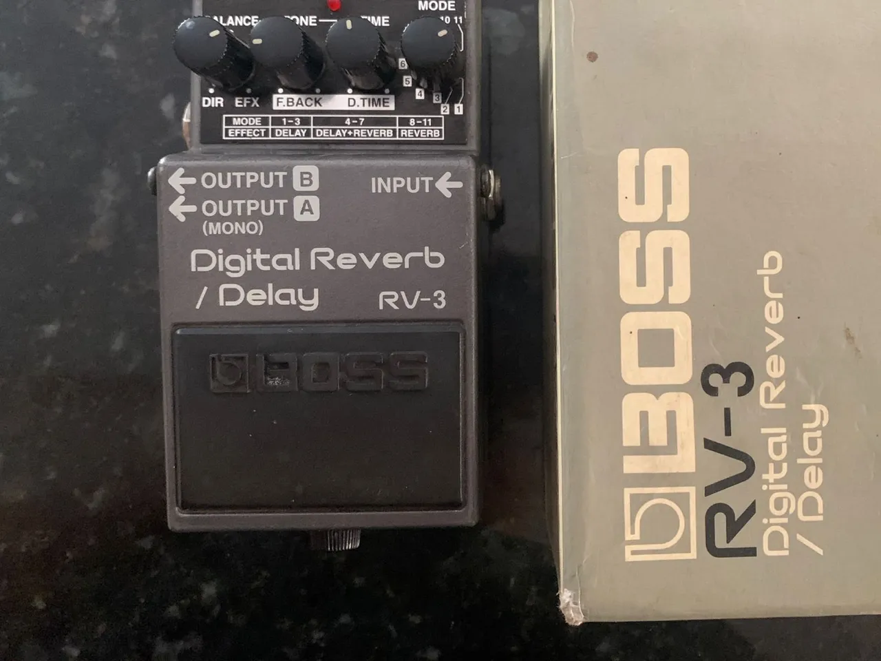 Pedal de Reverb Digital Boss RV-3