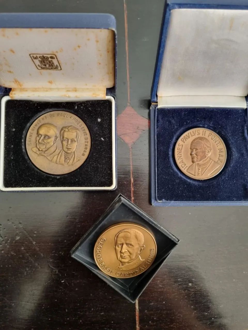Lote de 3 medalhas religiosas antigas  - Foto 2