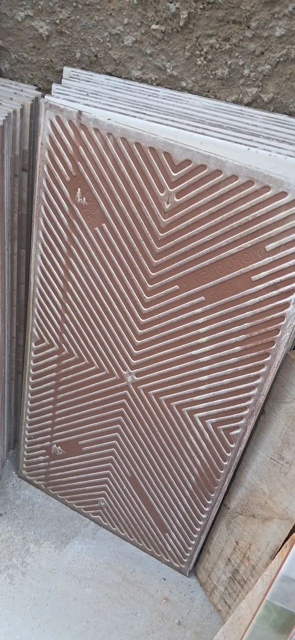 Pisos diversos 64840845652099121