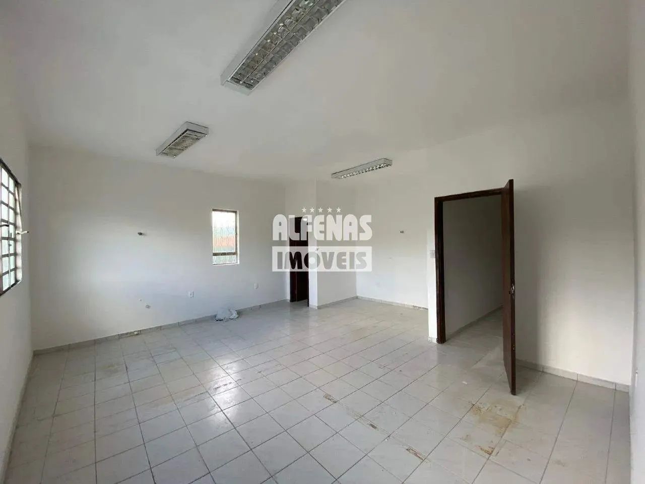 Sala para aluguel no Bairro PARQUE MARACANA - Foto 7