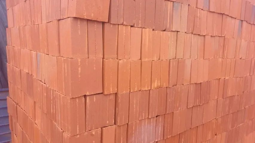 Alta qualidade em tijolos para sua construção - tijolo de anapolis a vista R$950 milheiro