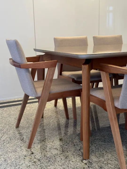 LIQUIDAÇÃO - Mesa laqueada (somente MESA, sem cadeiras) - Foto 5