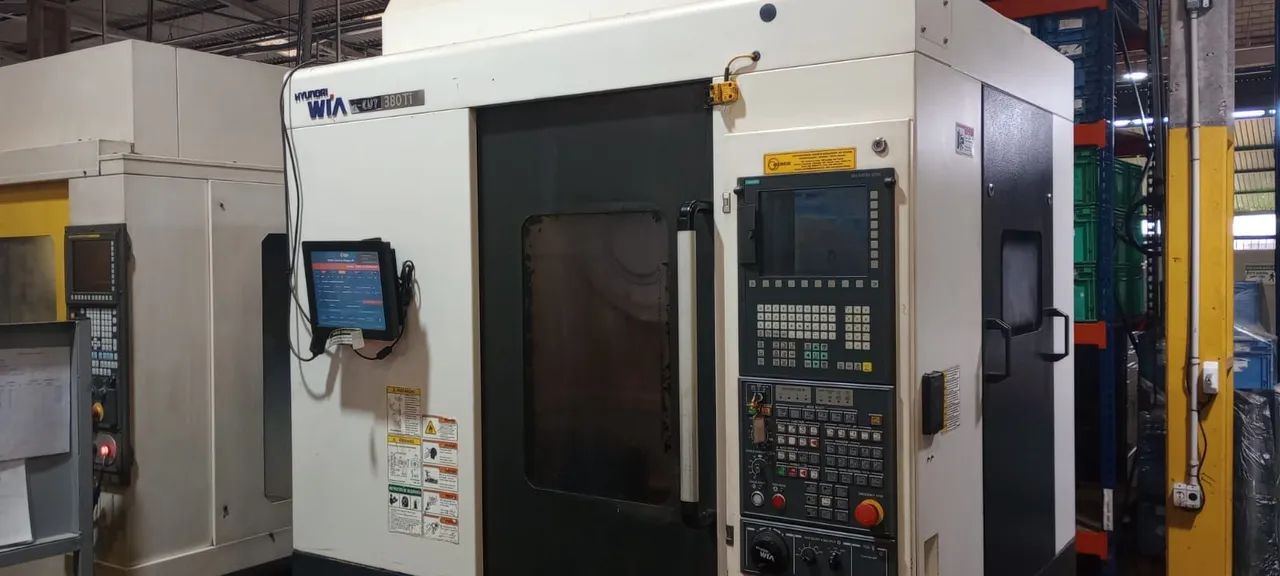 Centro de Usinagem CNC Hyundai Wia F-Cut 380TT