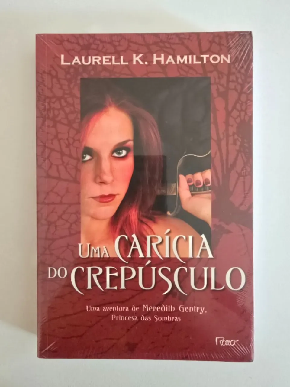 3 livros de Laurell K. Hamilton lacrados