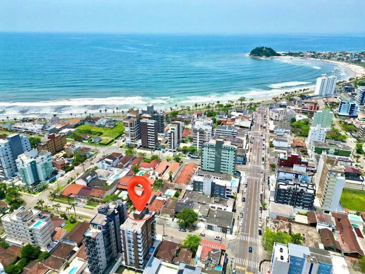Apartamento com 3 dormitórios para alugar, 122 m² por diária - Centro - Guaratuba/PR