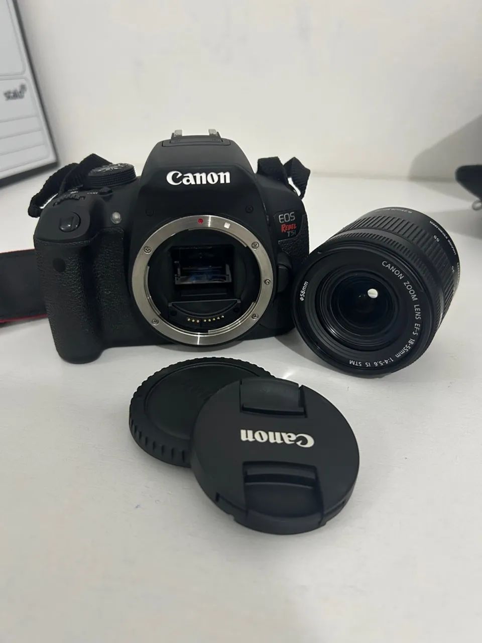 Cânon T5I + grip 