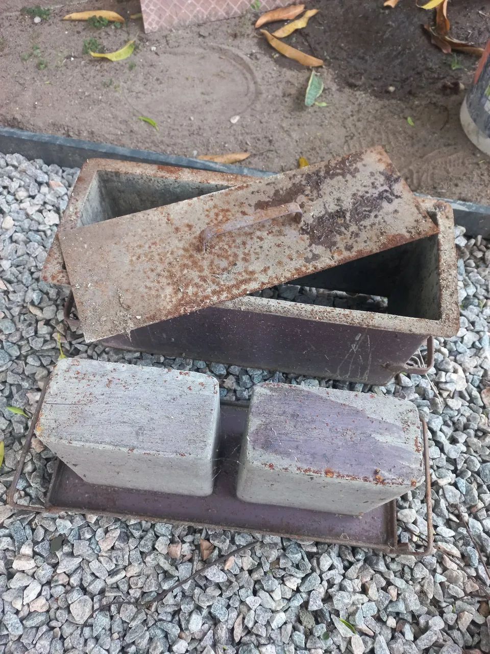 Forma de fazer tijolos64316917335298120