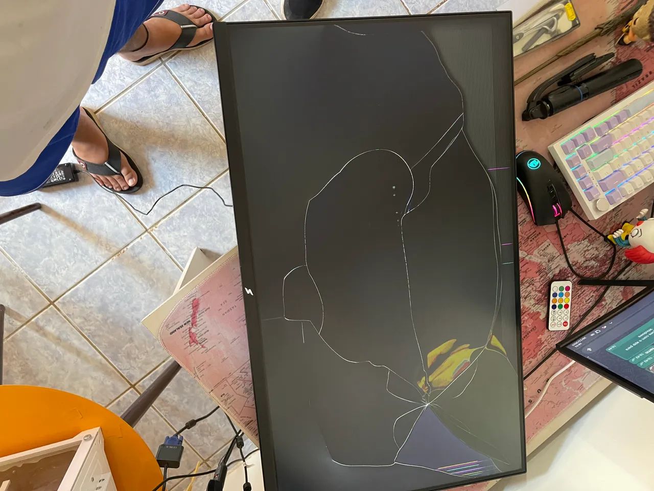 Monitor superframe 32 polegadas 75hz para retirada de peças - Foto 4