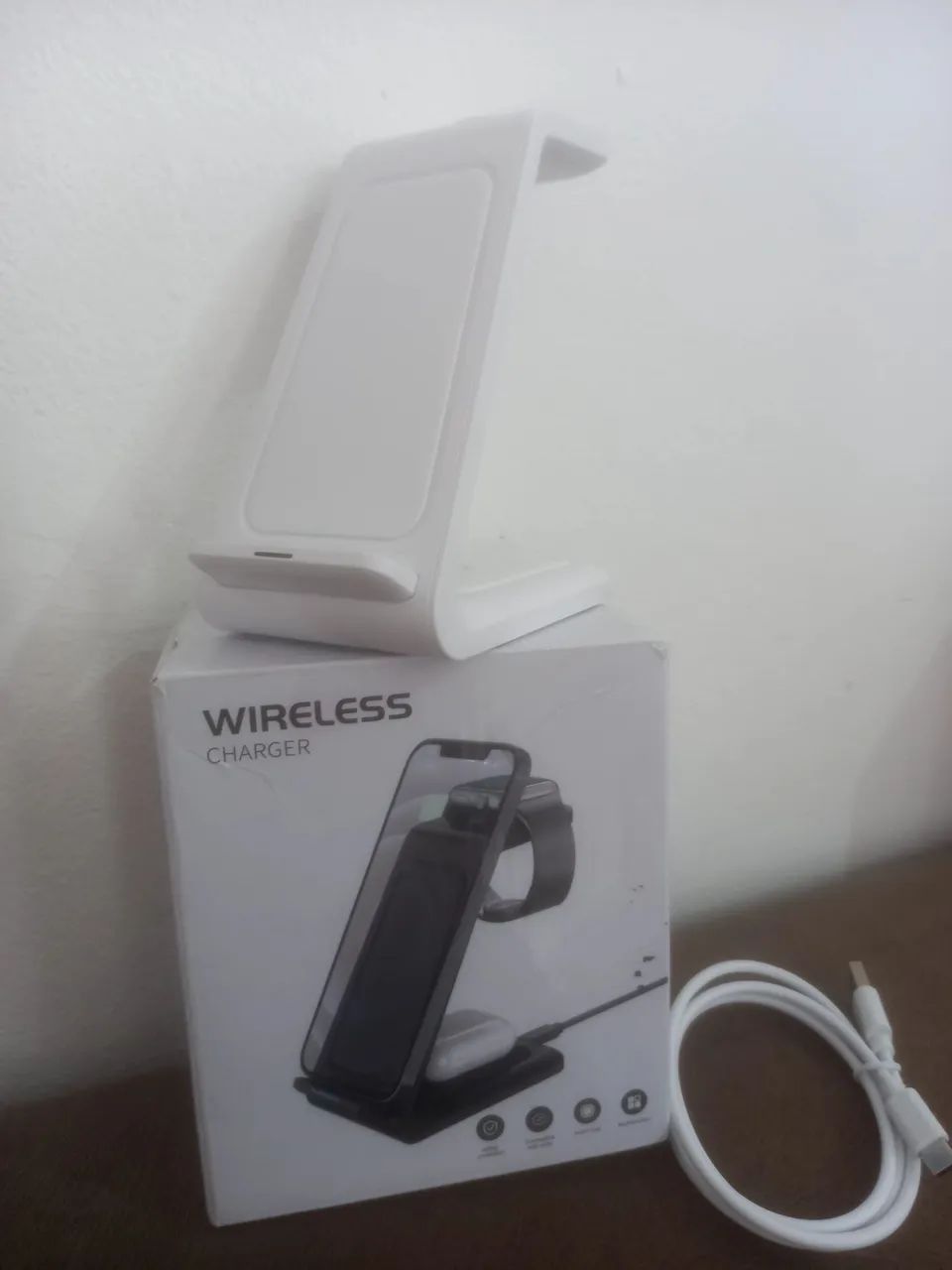 Carregador Wireless 3 em 1 para iPhone, Apple Watch e Airpods - Foto 2