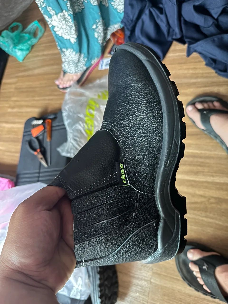 Bota bico de ferro para trabalho