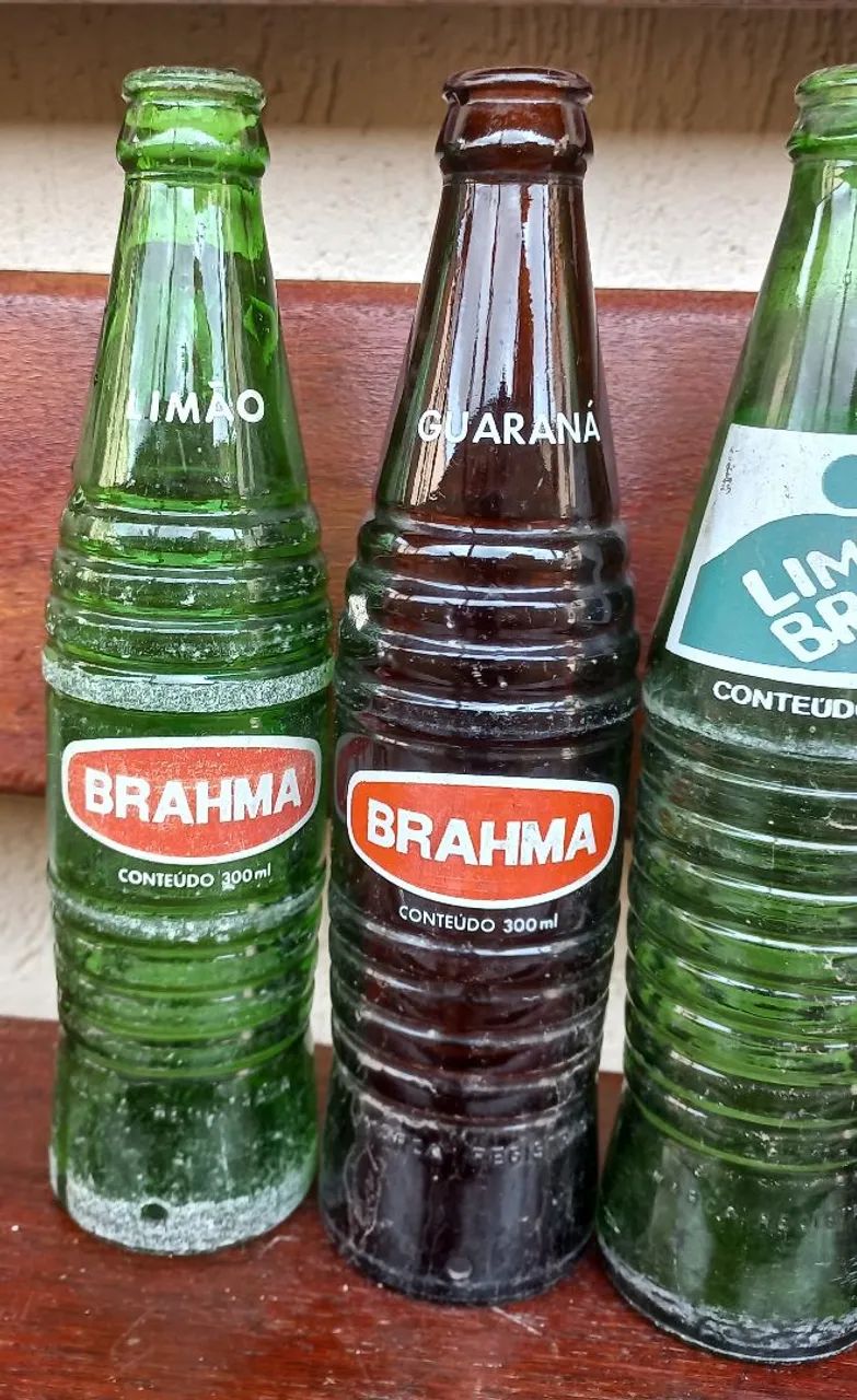 Lot of 5 Brahma soda bottles from the 1970s to 1990s, vintage, antique, decorative item64750969794179121