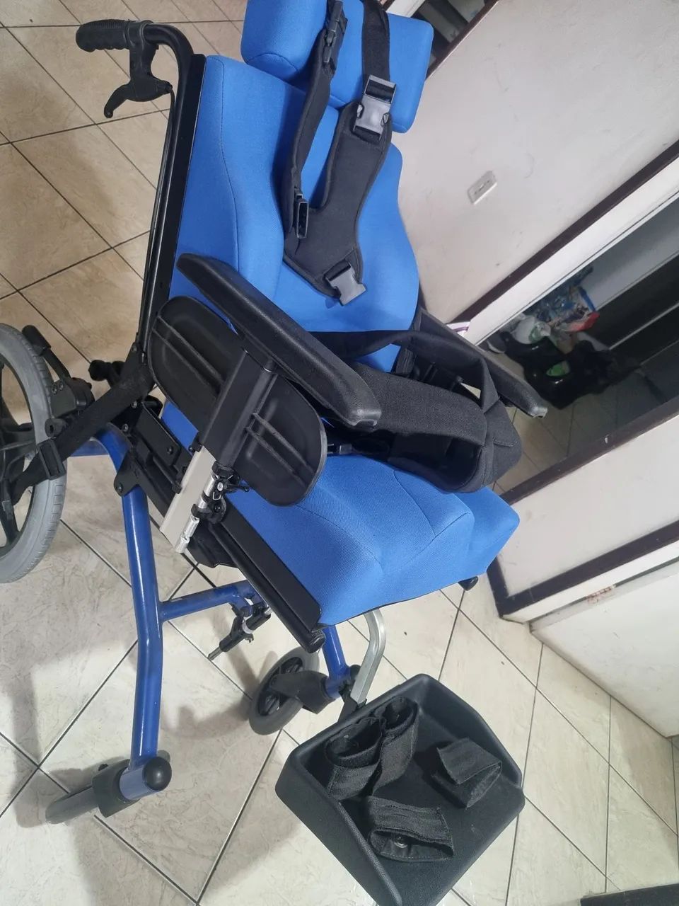 Cadeira de rodas  - Foto 2
