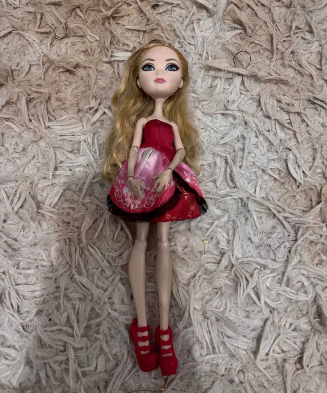 Boneca Apple White