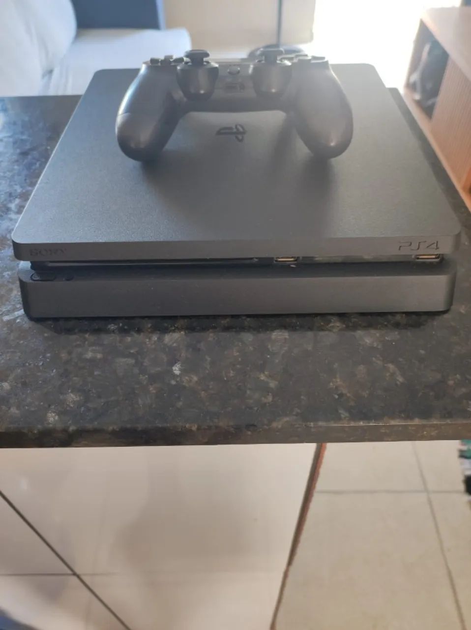 Play 4 slim 1TB 