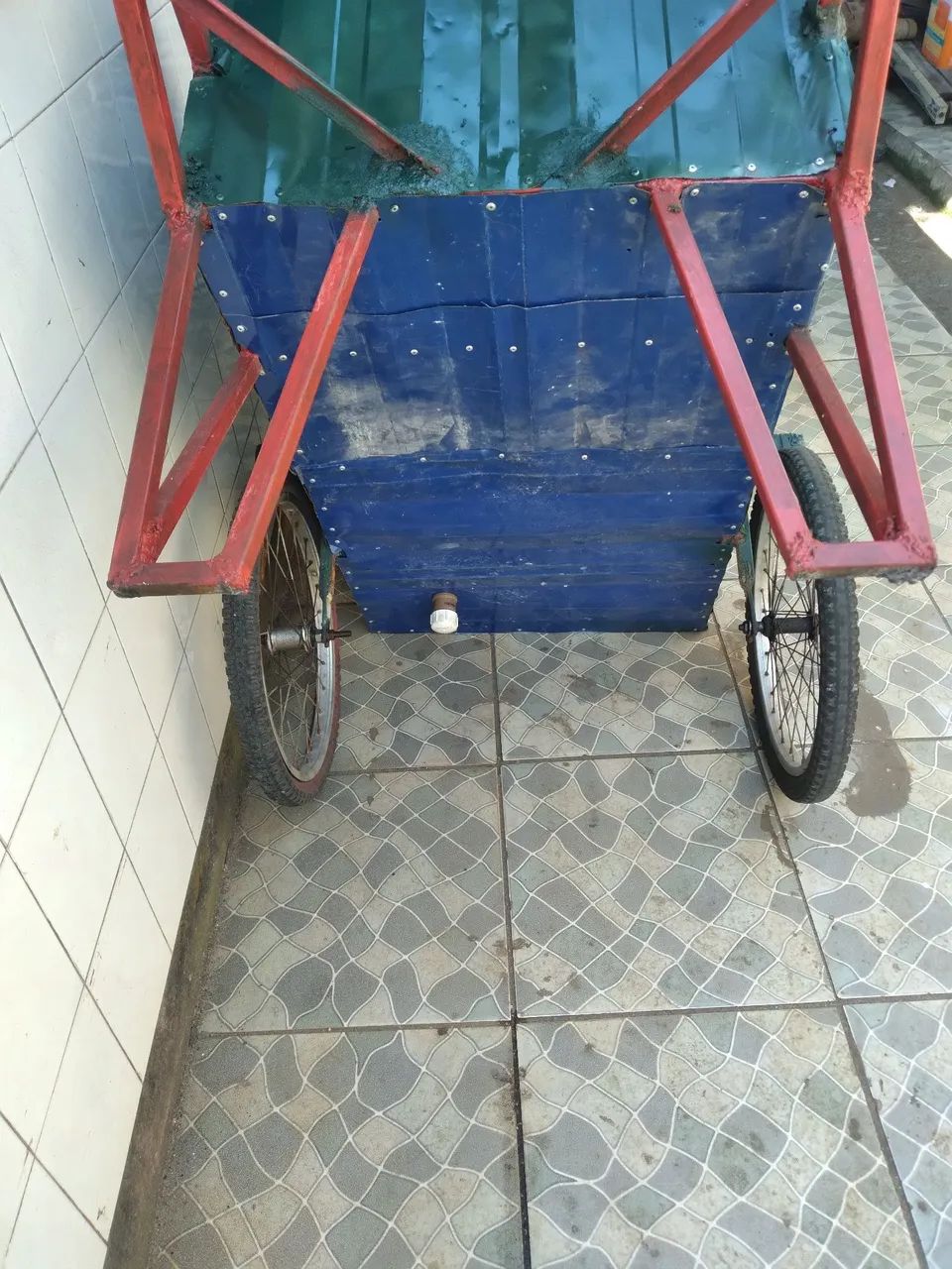 Um carrinho  - Foto 3