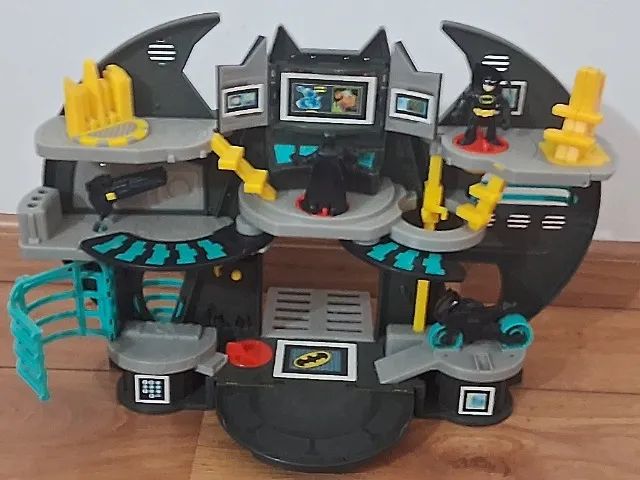 Caverna Batman, super heróis e carrinhos R$ 360 - Foto 3