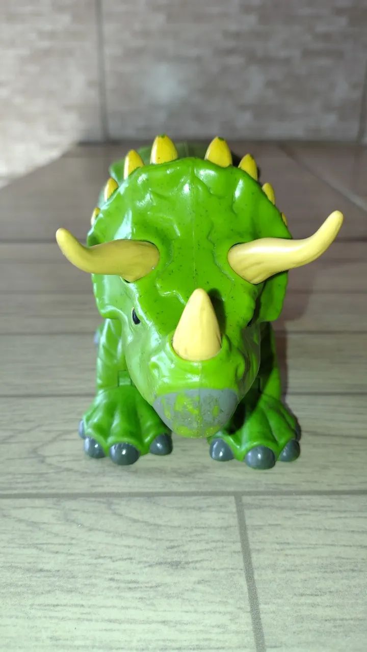 Fisher Price Dinossauro Triceratops Figura Brinquedo - Foto 5