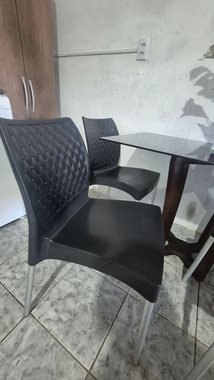Mesa retangular com 4 cadeiras  - Foto 3