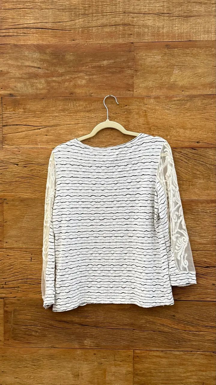 blusa  off white com renda m - Foto 4