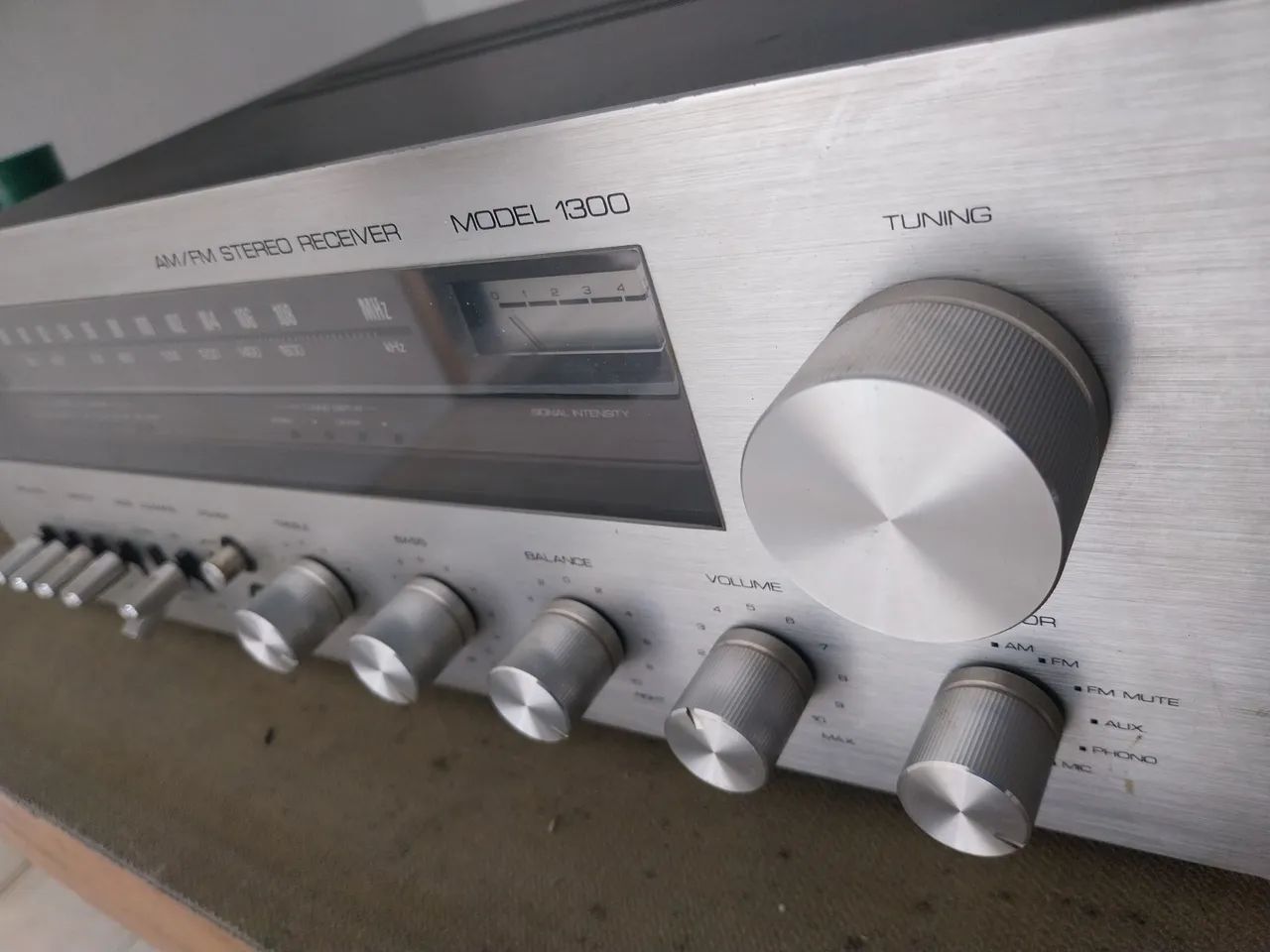 Vendo receiver Gradiente model 1300 conservado e funcional. - Foto 4