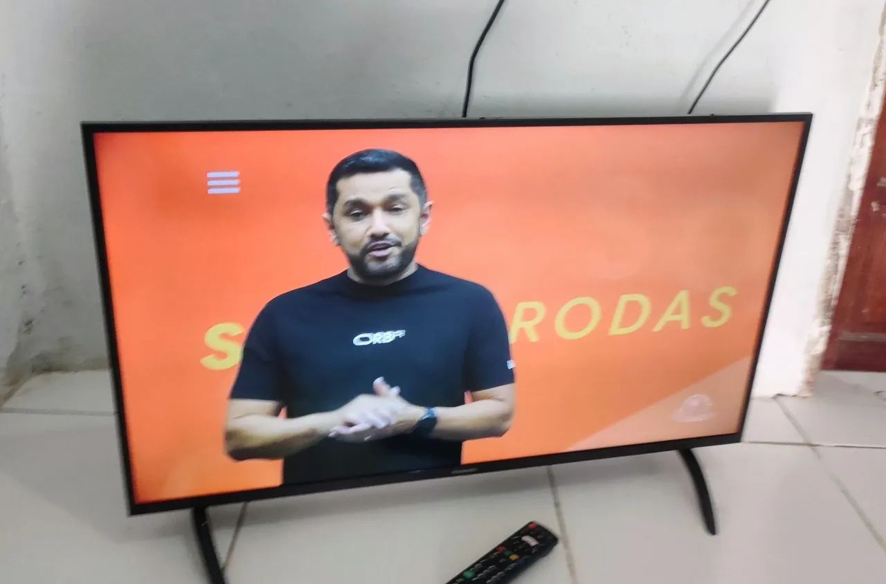 Tv 40 Panasonic smart modelo novo  - Foto 3