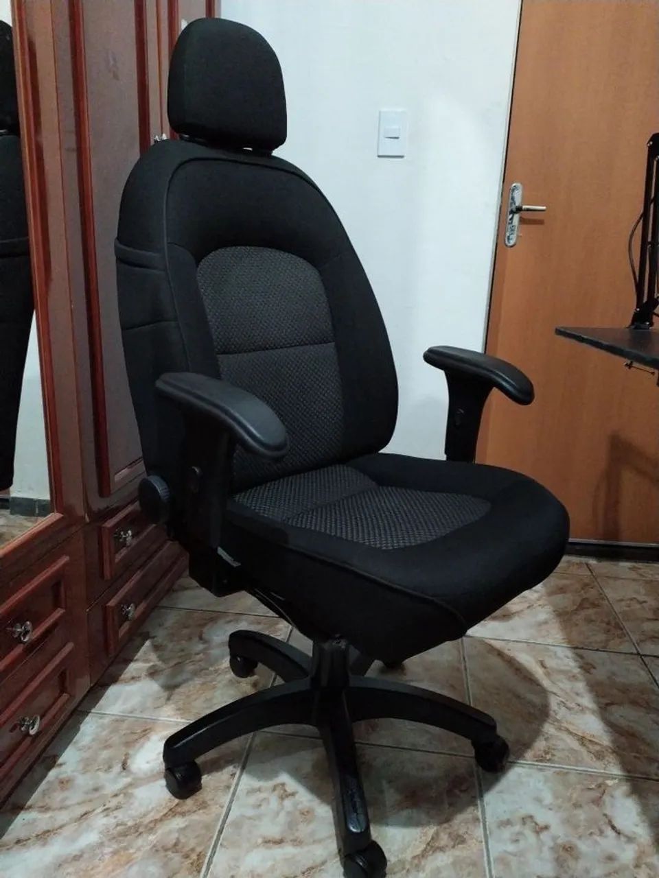 Doação de cadeira boa para trabalhar 