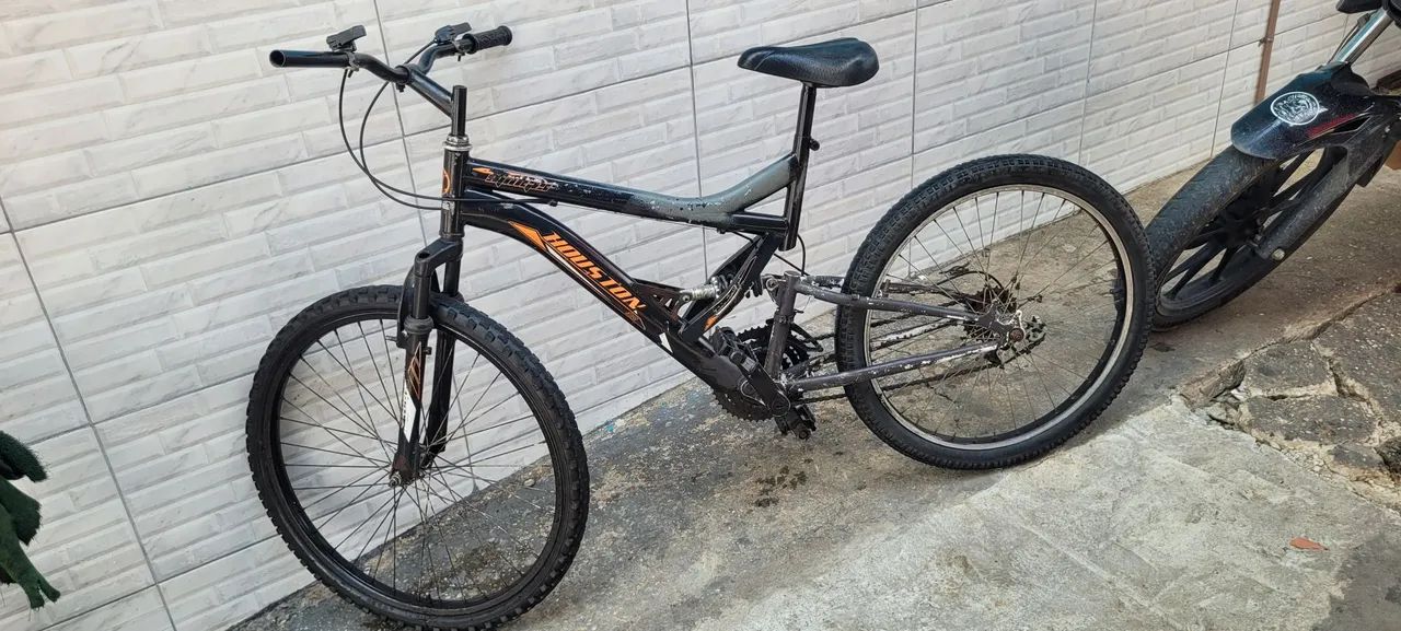 Bicicleta Aro 24 com mola de Amortecedor 