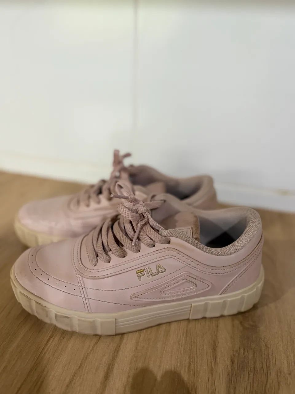 Tênis da marca fila rosa 35 - Foto 3