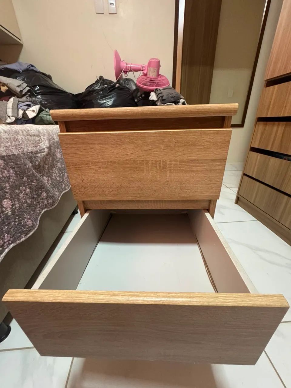 Cômoda 3 Gavetas em MDF - Ótimo Estado - Foto 5