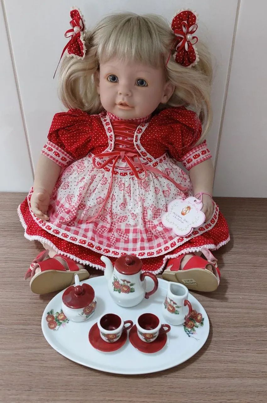 Boneca Adora doll importada e conjunto de cafe 