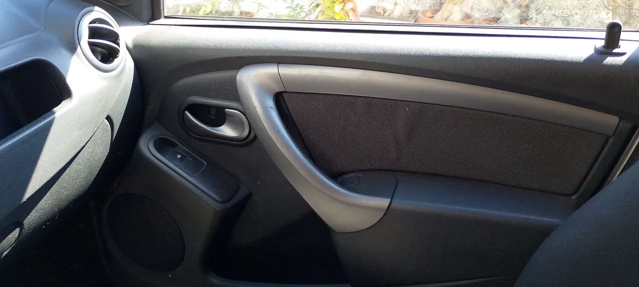 Renault Sandero Expression Hi-flex 1.6 8V 5P 2013 - Foto 4