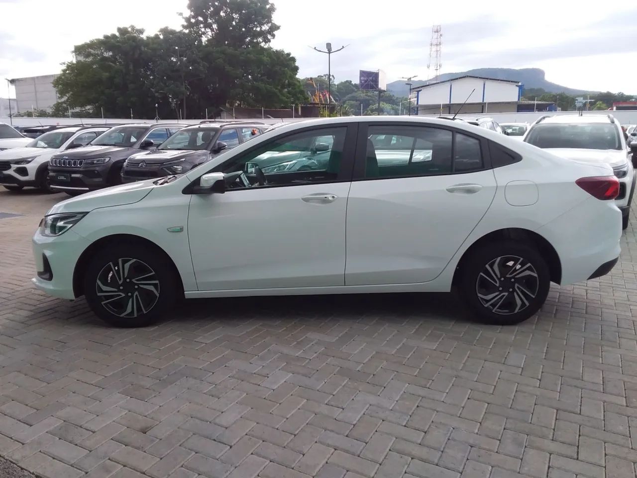 Chevrolet Onix Plus LT 1.0 12V Flex Mec. 4P 2025 - Foto 3