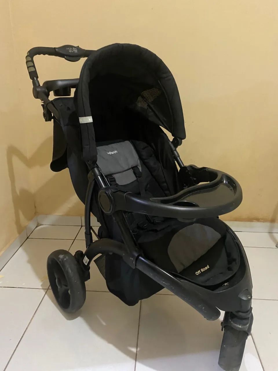 Carinho de bebê com bebê conforto - Foto 2