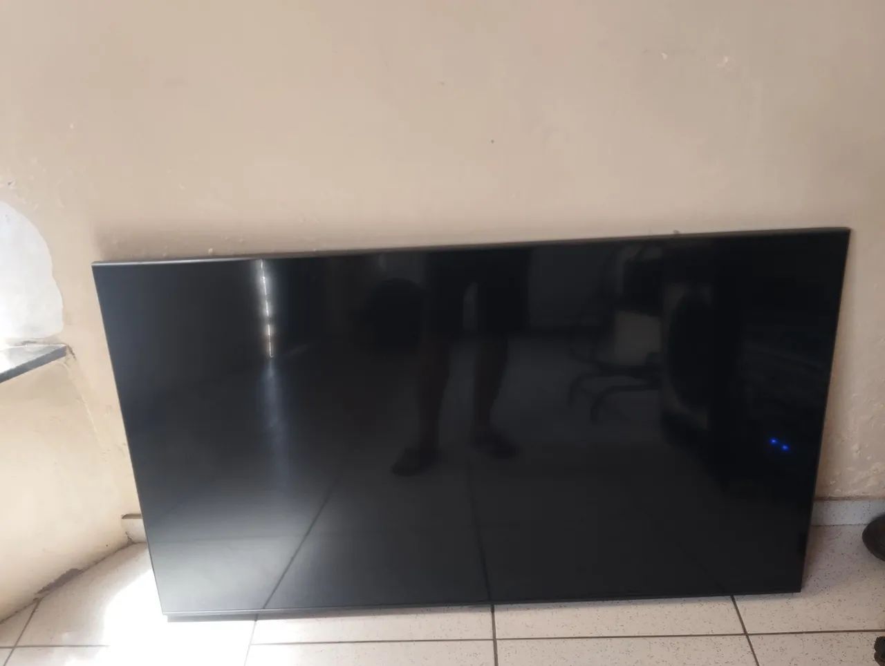 Tv com defeito pra retirar peças - Foto 4