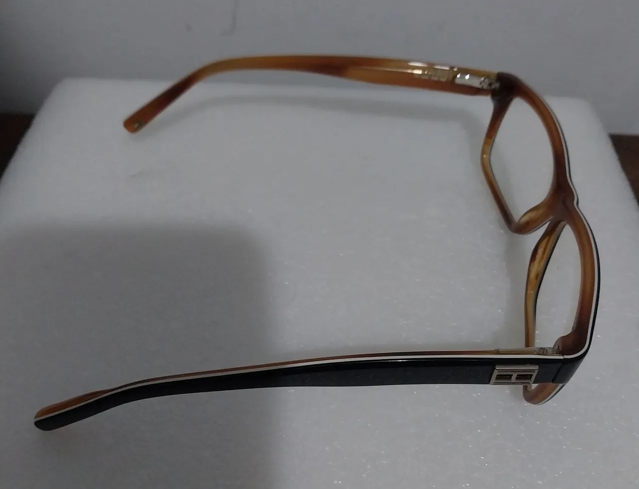 Oculos Thommy Hilfiger - SEM CASE (porta óculos) - Foto 3
