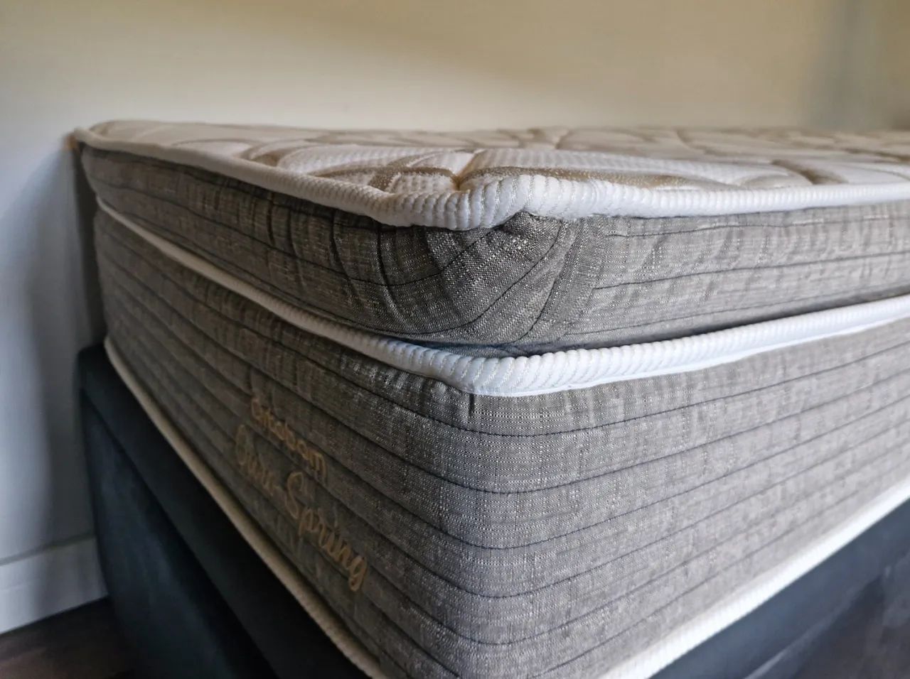 Cama box solteiro Ortobom com colchão ouro spring