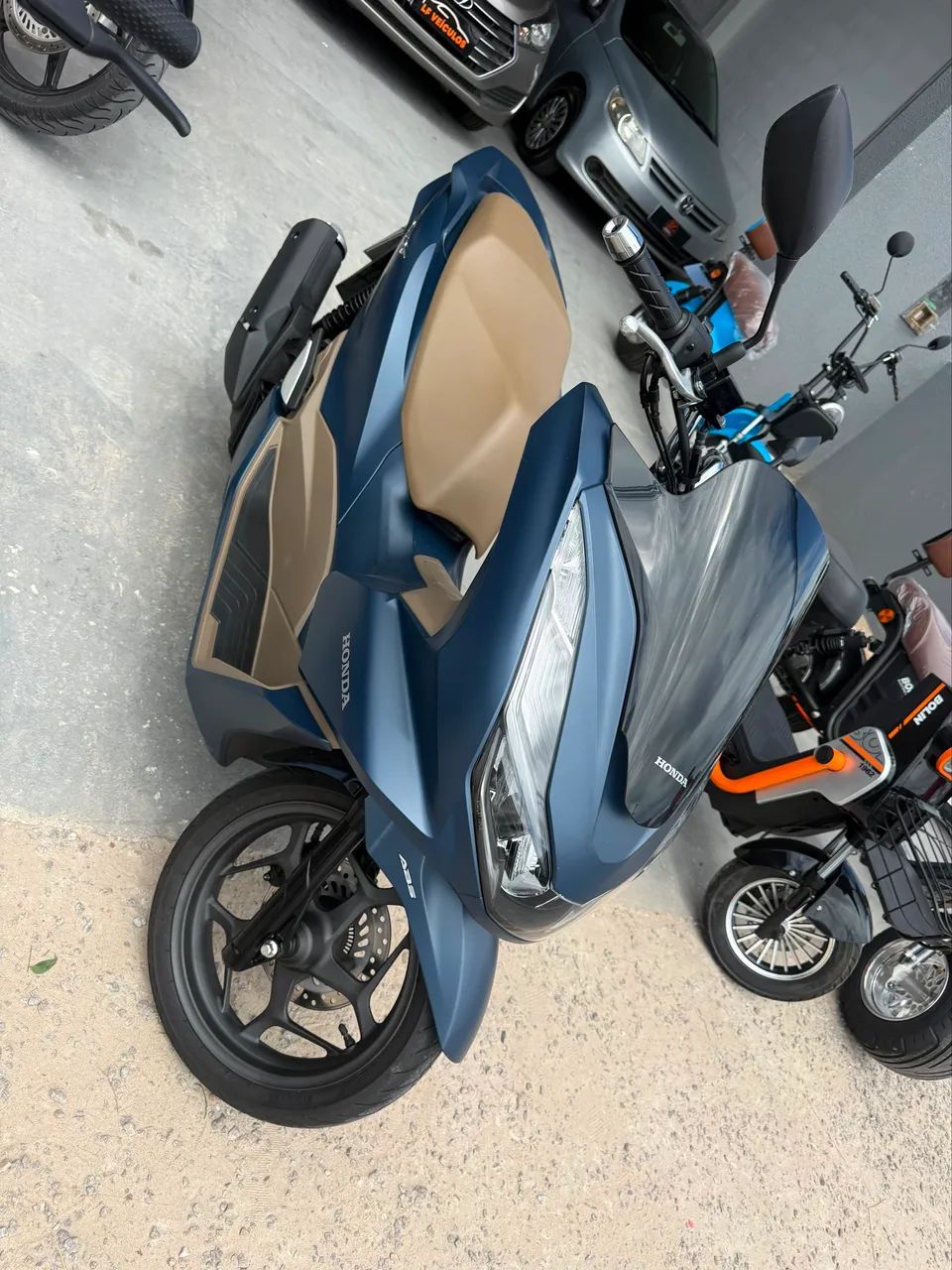 Honda Pcx DLX - Foto 2