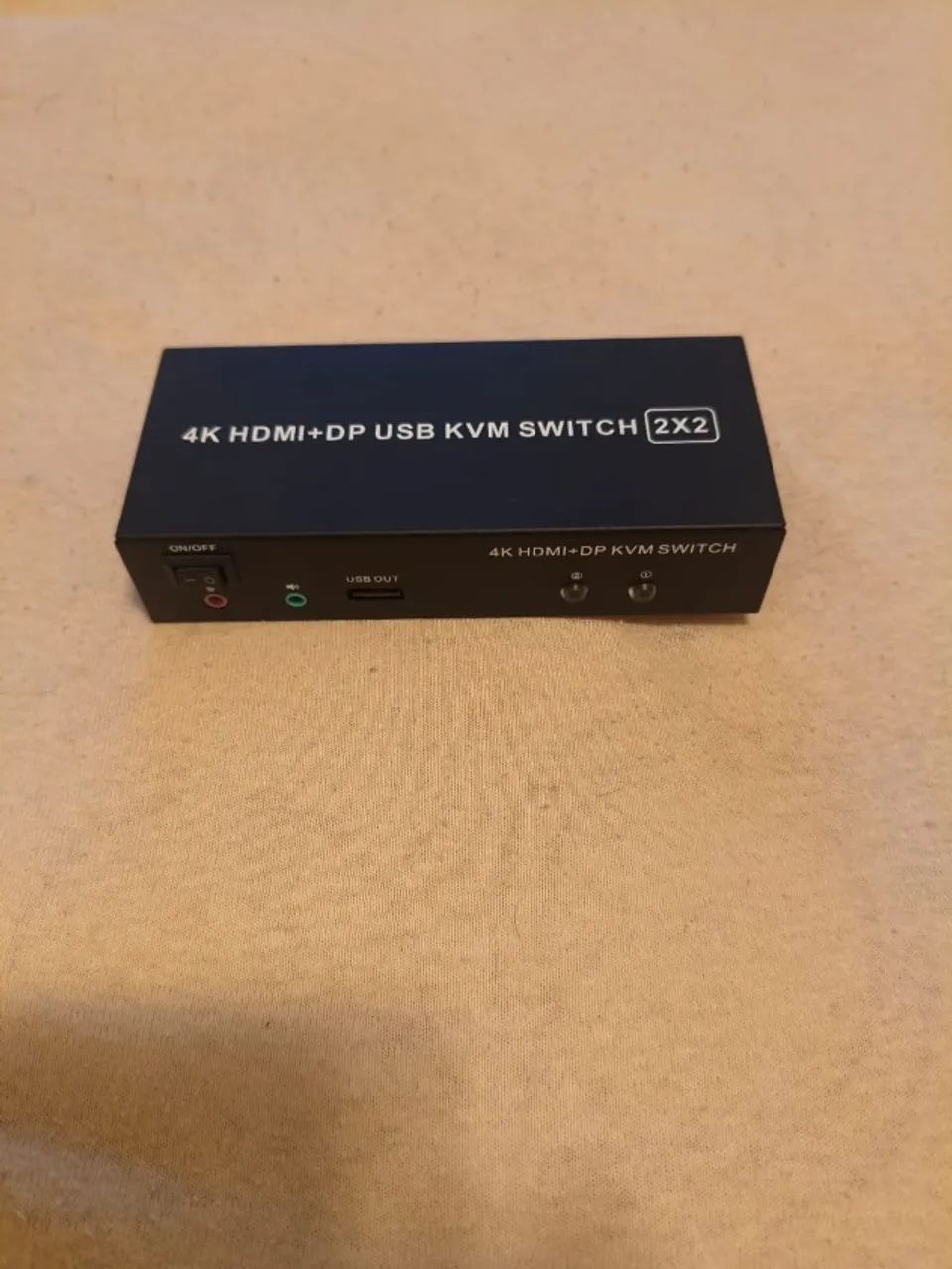 KVM 2x2 switch HDMI e DISPLAY PORT 4K