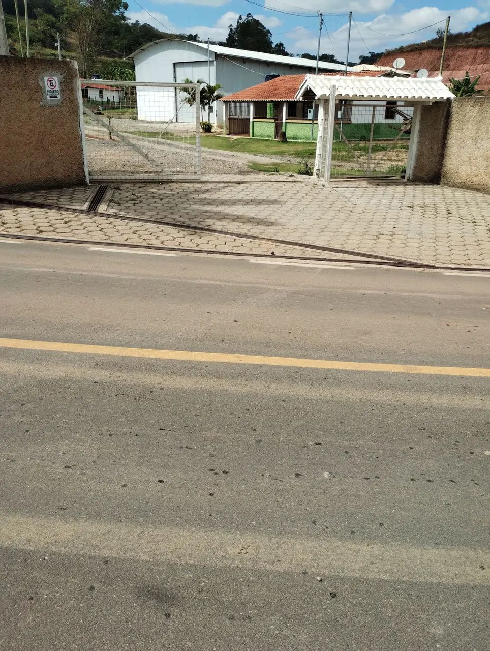 Aluga se galpão é casa junto  - Foto 3