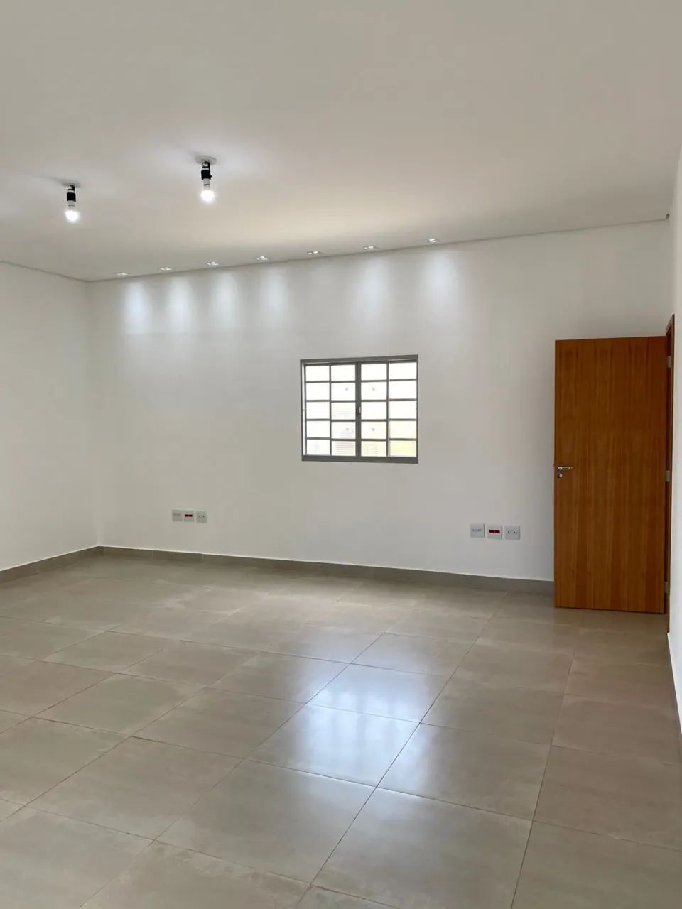 Comerciais Sala em Sertãozinho - Foto 4