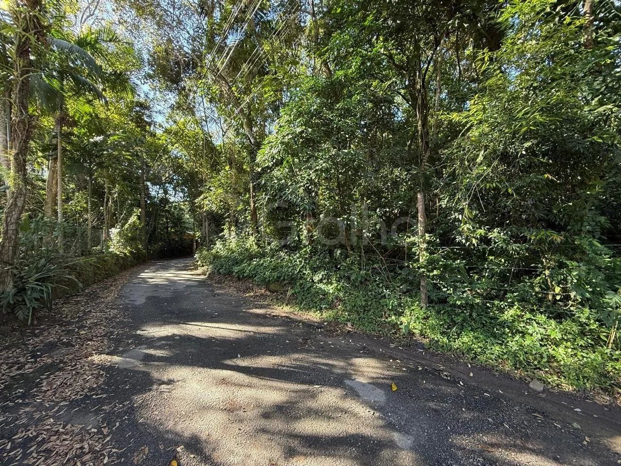 Terreno de 3.495,49 m² no Canto da Lagoa