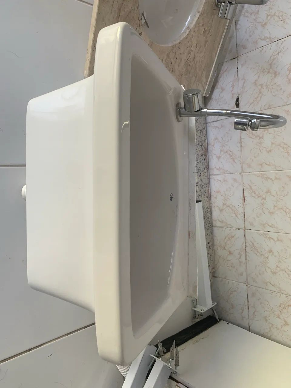 Tanque de louça Celite + torneira  - Foto 3