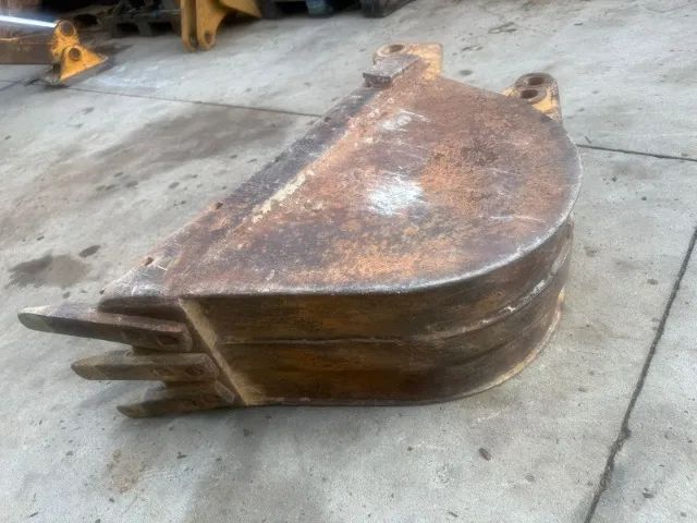 Caçamba Traseira de 30cm  CASE 580L / 580M p/n D147418