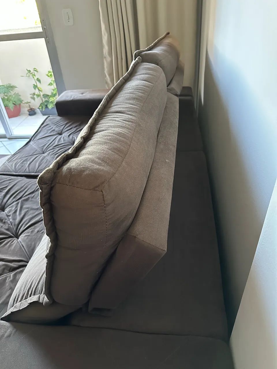 Sofá Austin 2,22m Retrátil, Reclinável com Molas no Assento e Almofadas, Tecido Suede Café - Foto 5