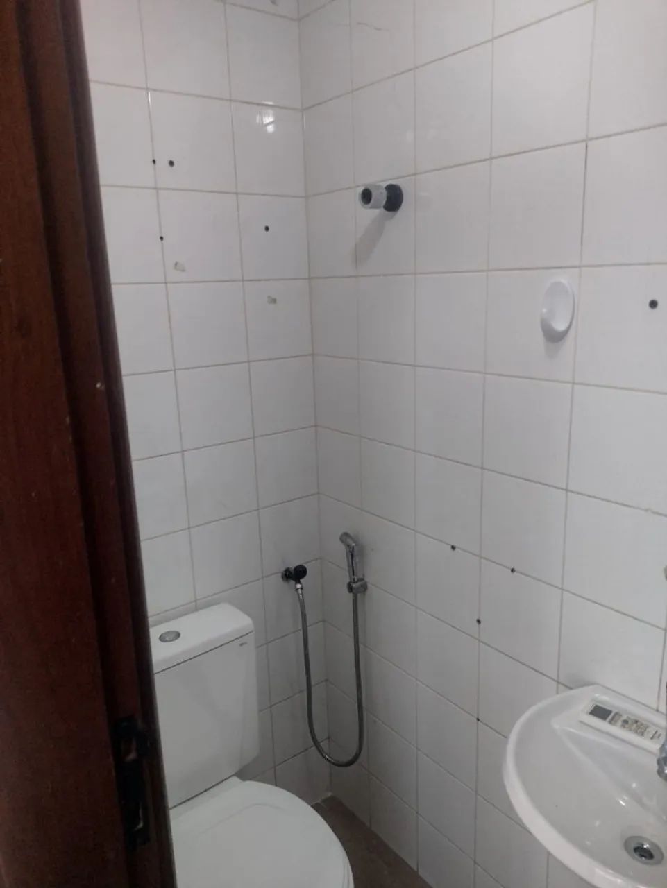 Alugo sala comercial,Edf. Empresarial Tancredo Neves  - Foto 5