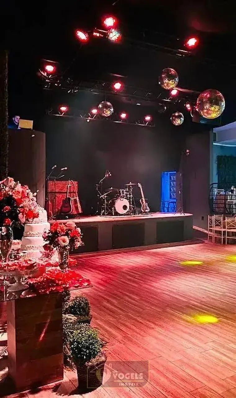 IMÓVEL COMERCIAL À VENDA NO CENTRO DE MOGI MIRIM/SP COM 550 M² IDEAL PARA EVENTOS OU EMPRE